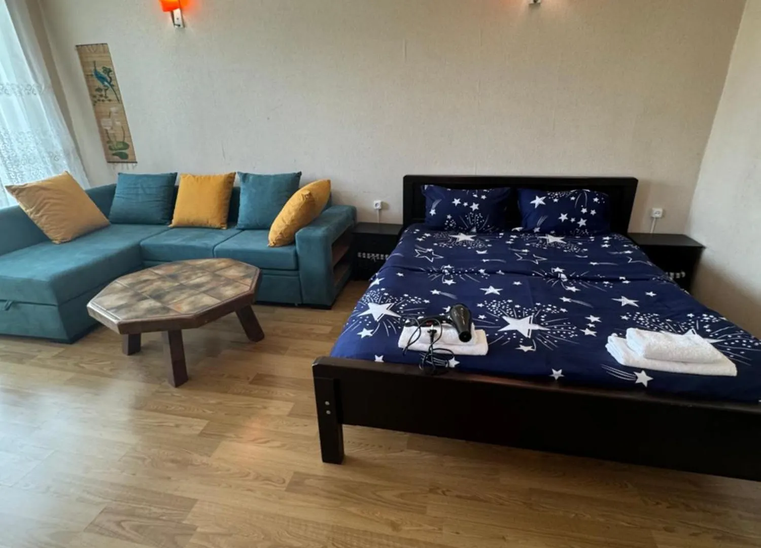 Cozy Apartment With Balcony Тбилиси