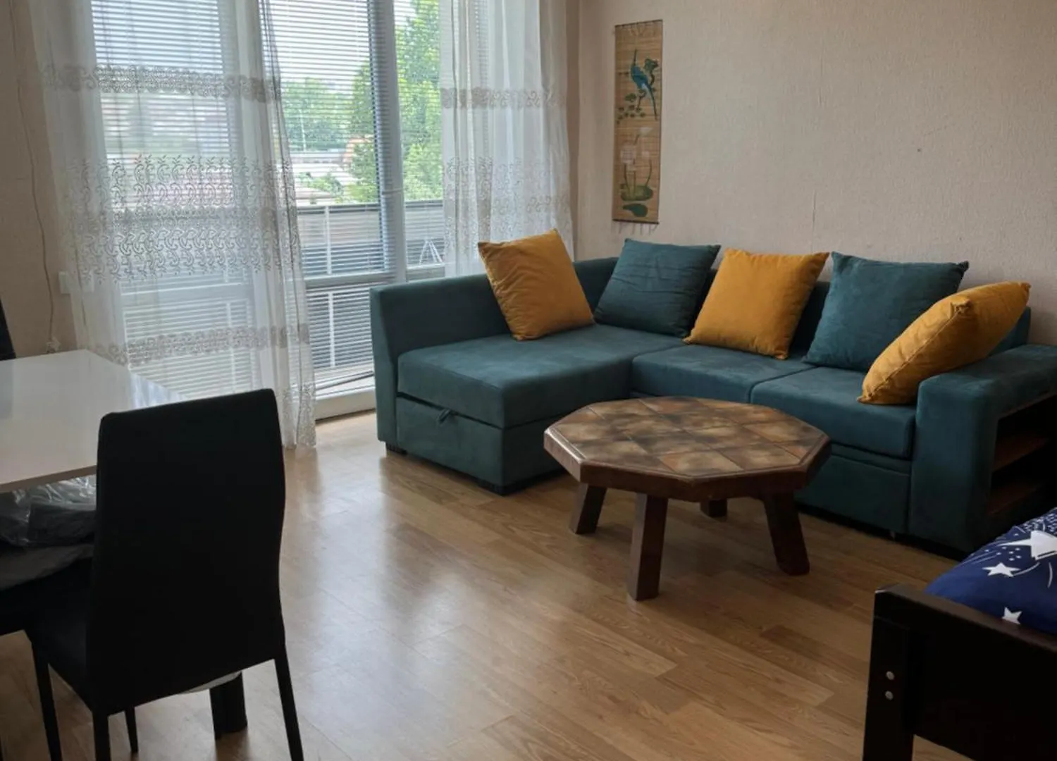 Cozy Apartment With Balcony Тбилиси
